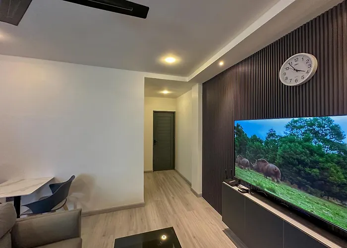 Modern, Cozy 2-Bedroom Apartment