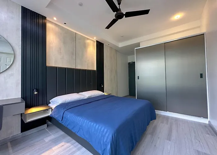 Modern, Cozy 2-Bedroom Apartment