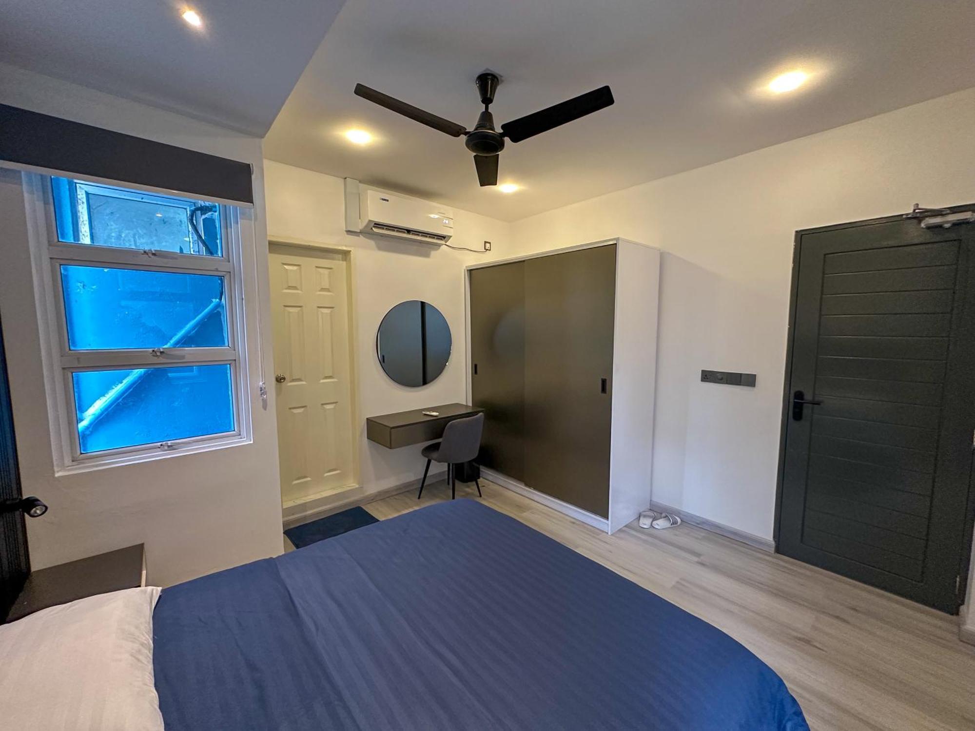 Modern, Cozy 2-bedroom Male