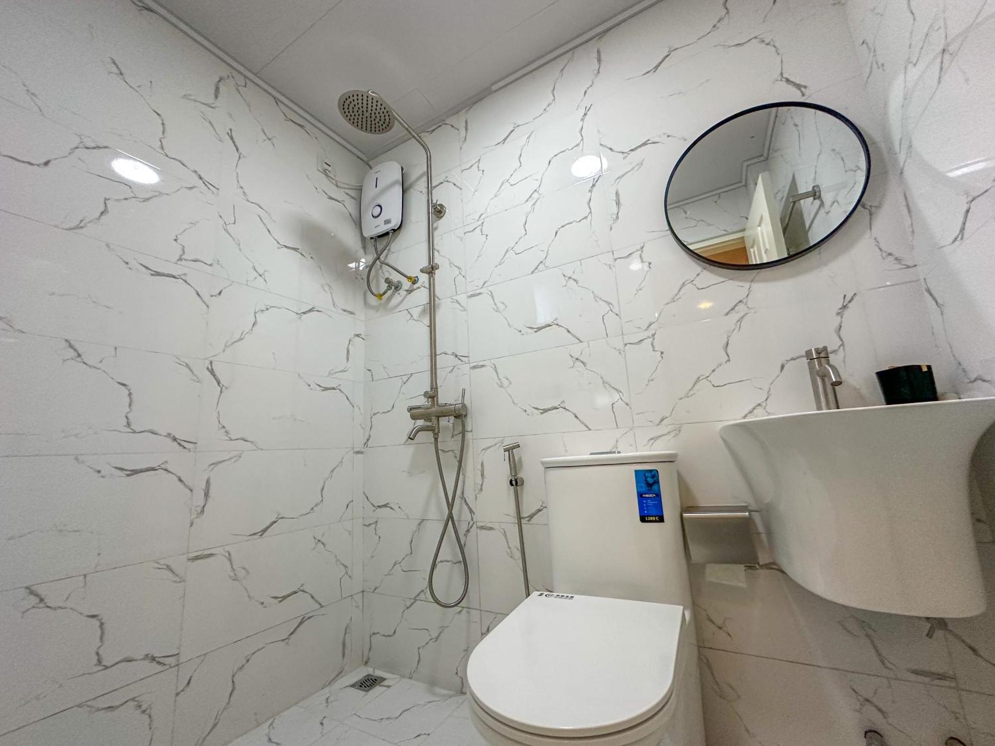 Modern, Cozy 2-bedroom अपार्टमेंट *